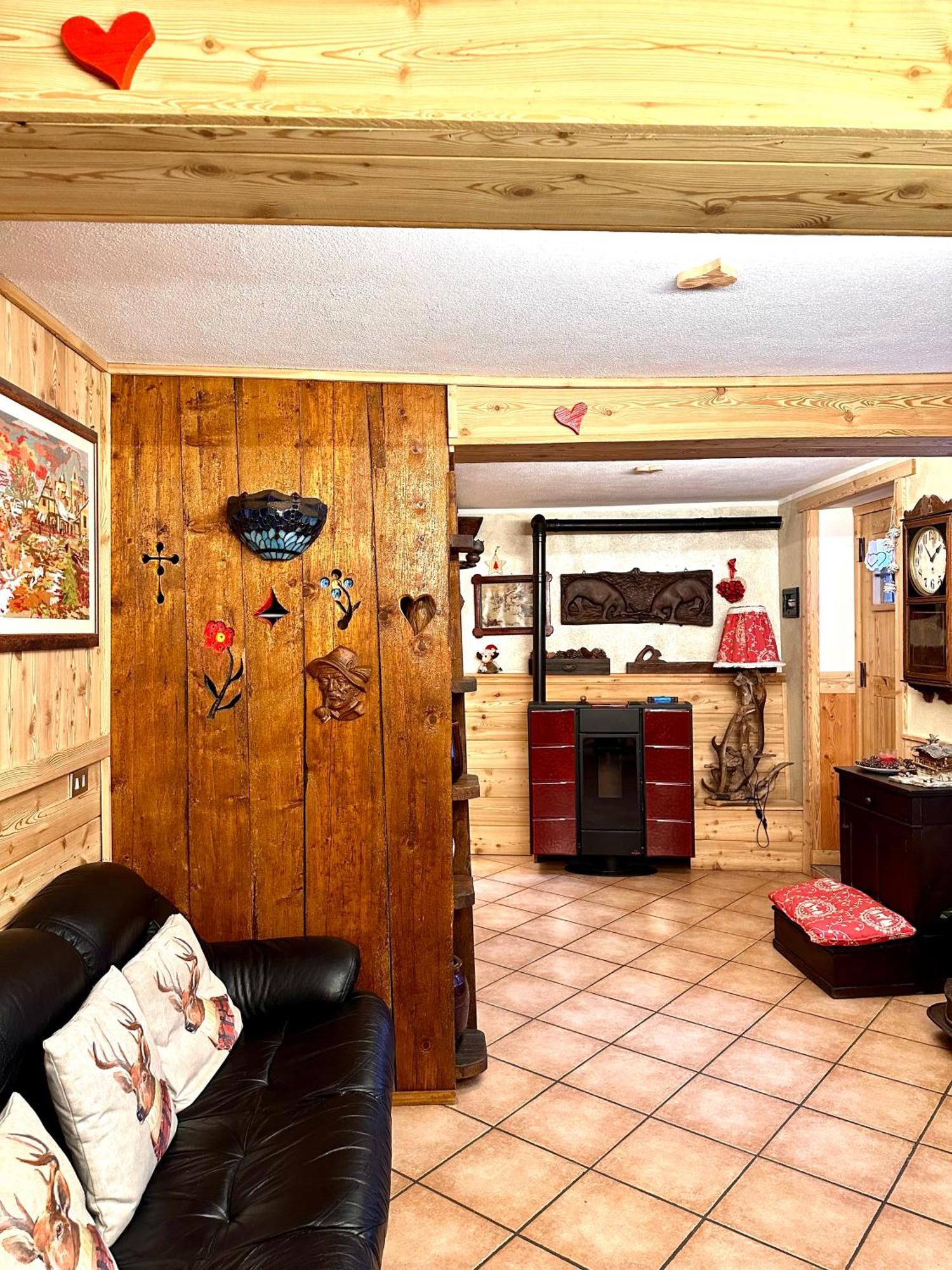Le Grenier De Olga E Mario Apartment เพร-แซงต์-ดีดีเย ภายนอก รูปภาพ